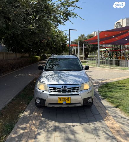 סובארו פורסטר