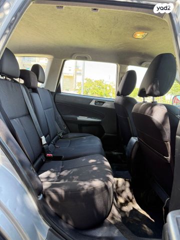 סובארו פורסטר