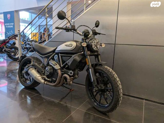 דוקאטי סקרמבלר אייקון דארק