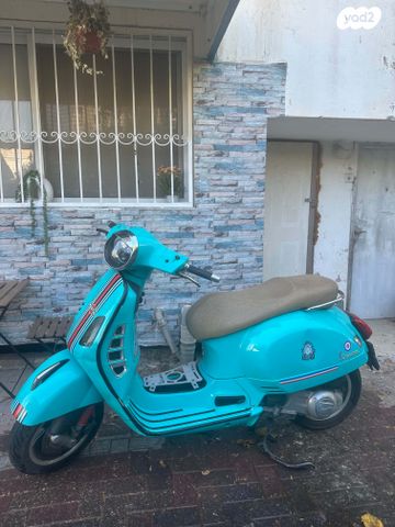 פיאג'ו וספה GTS300 סופר