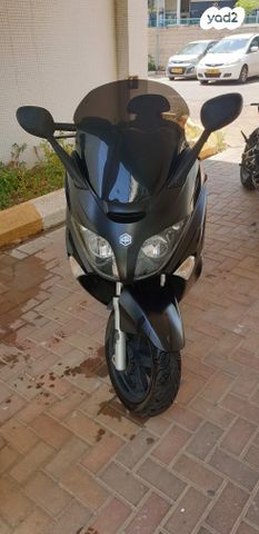 פיאג'ו X-Evo 250
