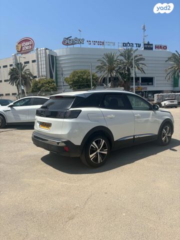 פיג'ו 3008