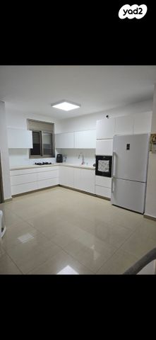 דירת גן, חב"ד 6, קרית צאנז, נתניה