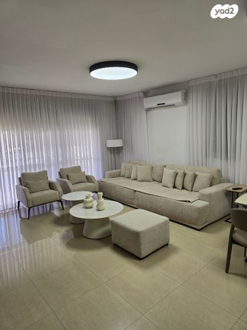 דירת גן, חב"ד 6, קרית צאנז, נתניה