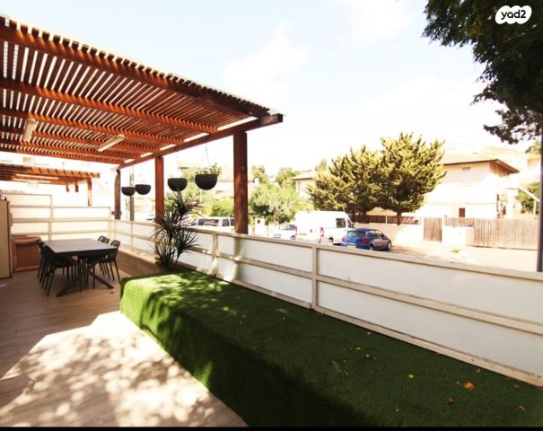 דירת גן, חב"ד 6, קרית צאנז, נתניה