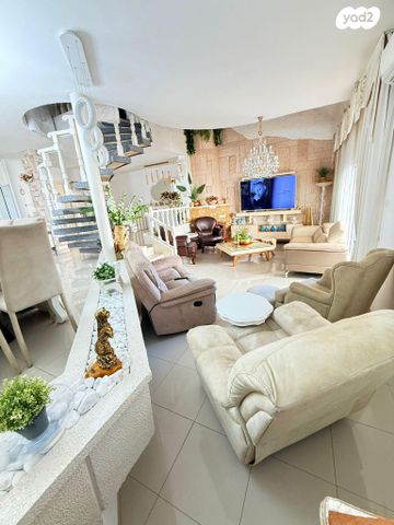 בית פרטי/ קוטג', ש"י עגנון 4, קרית ים א', קרית ים