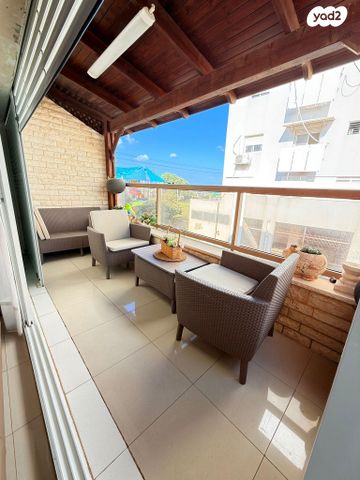 בית פרטי/ קוטג', ש"י עגנון 4, קרית ים א', קרית ים