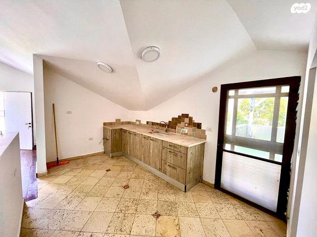 דירה, יוסף טרומפלדור 5, שיכון ב', קרית שמונה