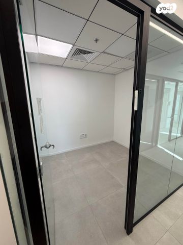 נחום חפצדי 17