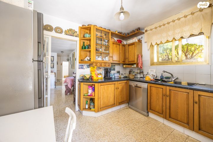 דירה, הרב יוסף חיים שרים, רמת שרת, ירושלים