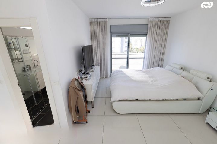 גג/ פנטהאוז, נאות רבין, יבנה