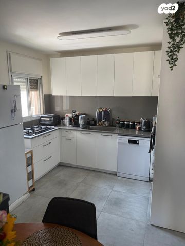 דירה, נחל פרת 8, אחוזת דניה, חדרה