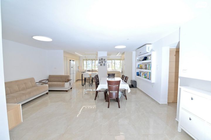 מוריס פישר 22