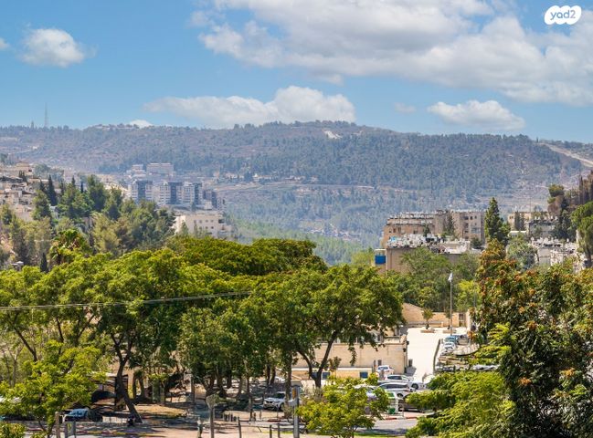 דירה, הרב יוסף חיים שרים, רמת שרת, ירושלים