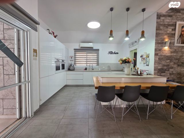 גבעת ציון וגבעת הפרחים