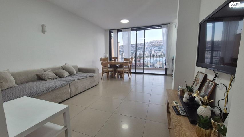 גג/ פנטהאוז, שדרות קק"ל, שיכון עובדים, טבריה