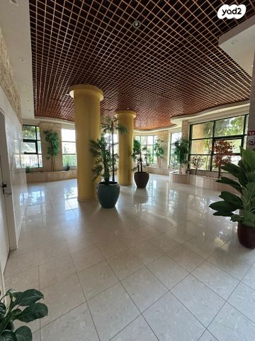 דירה, שדרות יוהנה ז'בוטינסקי, נווה זאב, נאות אילן, באר שבע