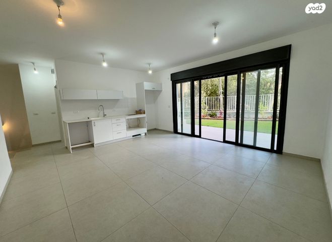 דירת גן, אחוזה, חיפה