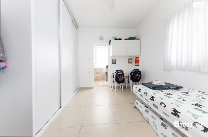 דירה, ירמיהו, שעריים, רחובות