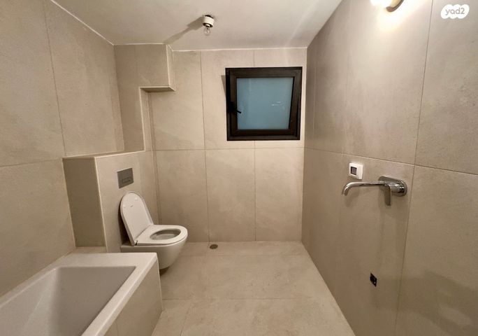 דירת גן, אחוזה, חיפה