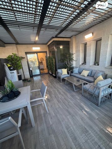 גג/ פנטהאוז, קוסטה ריקה 18, עיר גנים, ירושלים