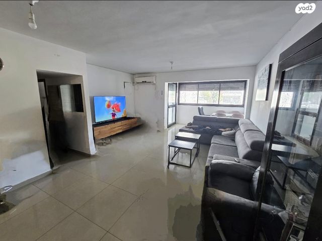 שדרות חיים וייצמן 81