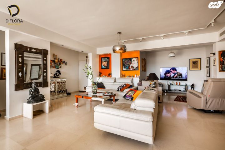 דירה, אורי צבי גרינברג, אזורי חן, גימל החדשה, תל אביב יפו