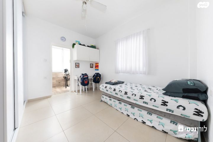 דירה, ירמיהו, שעריים, רחובות