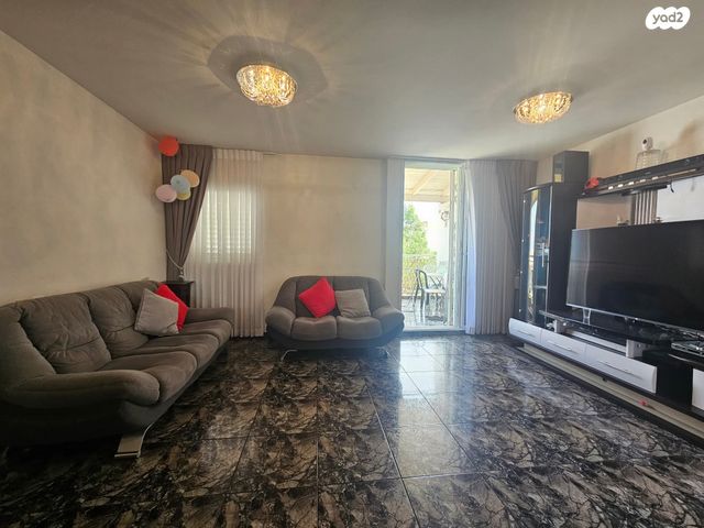 דירה, מנשה צלח 18, קרית מנחם בגין, רמלה