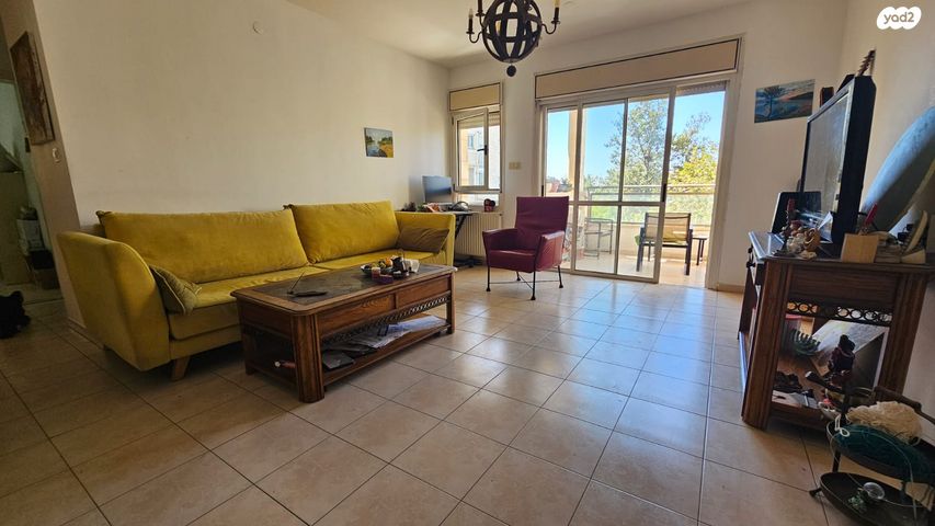 כתריאל טחורש 