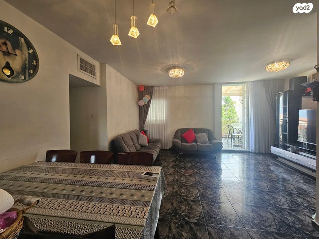 דירה, מנשה צלח 18, קרית מנחם בגין, רמלה