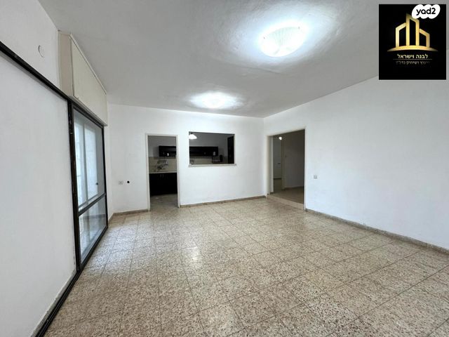 דירת גן, נרות שבת, רמות, ירושלים