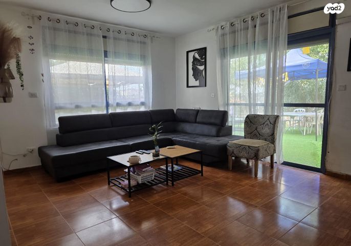 דירת גן, חטיבת עציוני, רמת רבין מערב, כרמיאל