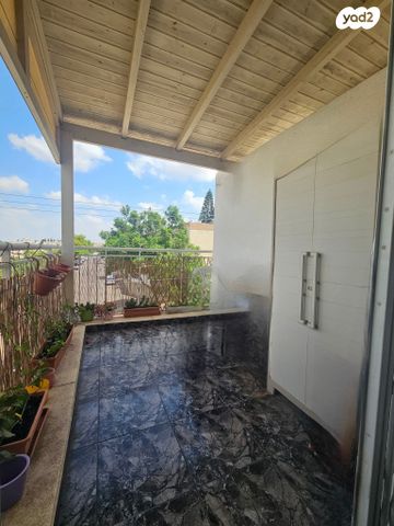 דירה, מנשה צלח 18, קרית מנחם בגין, רמלה