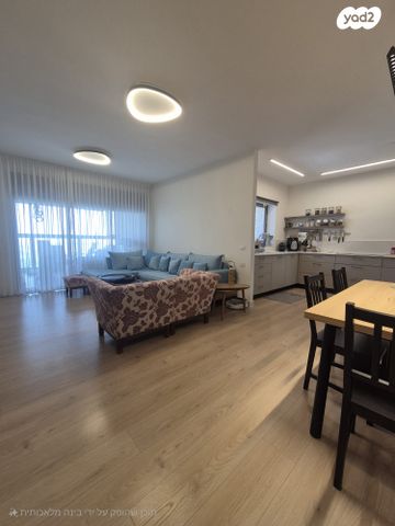 דירה, כיכר עמוס הנביא, הנביאים, מודיעין מכבים רעות