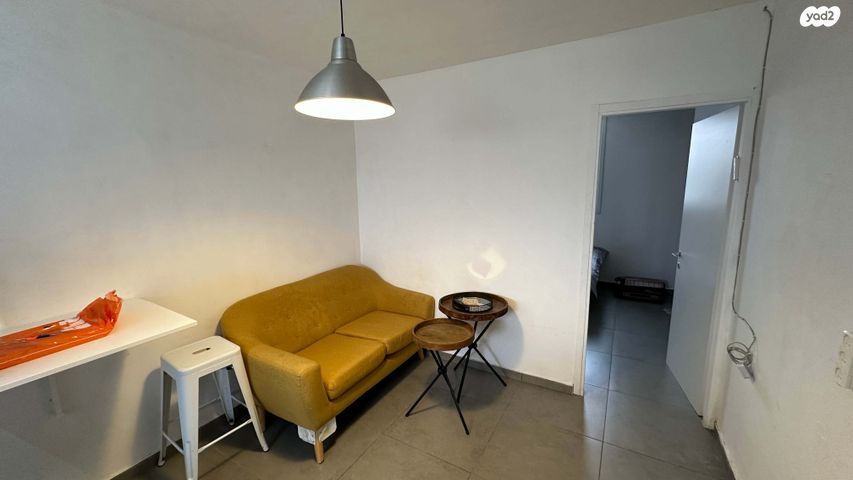 דירה, הרב שמחה אסף, שכונה ד', באר שבע