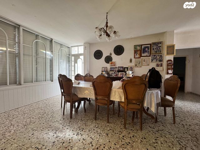 בית פרטי/ קוטג', העוגן 4, שיכון ותיקים, חולון