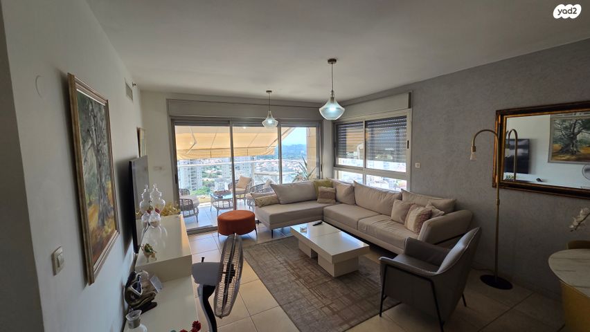 דירה, דודו דותן, עיר ימים, נתניה