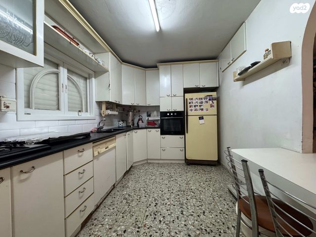 בית פרטי/ קוטג', העוגן 4, שיכון ותיקים, חולון