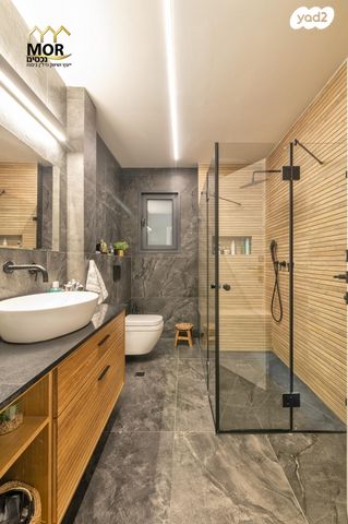 גג/ פנטהאוז, יהודה הלוי, נאות שמיר, יבנה