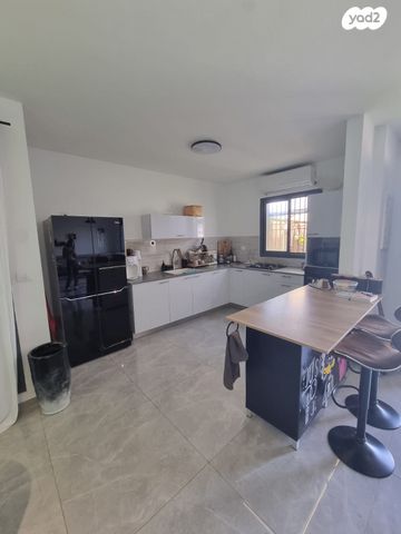 דירת גן, נעלה, נעלה