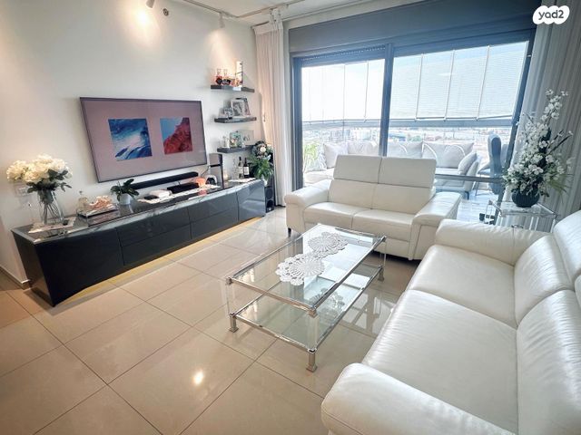 דירה, מאיר אריאל 13, קרית האמנים, מצליח, רמלה