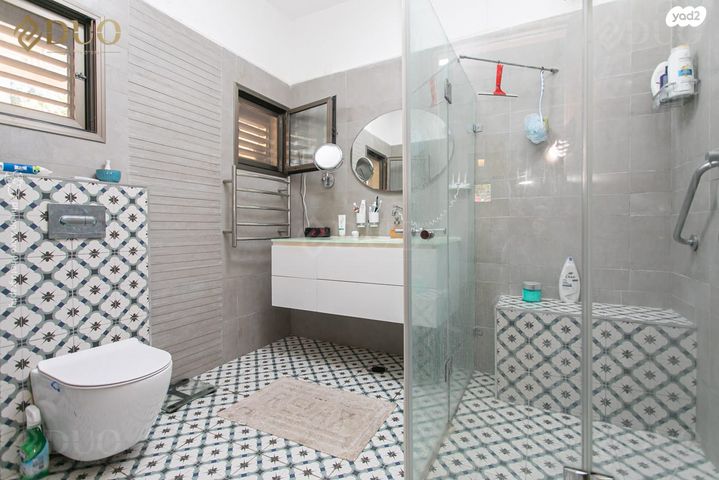 דו משפחתי, סמטת הבריכה, גבעת נשר, נשר