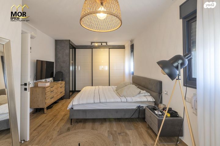 גג/ פנטהאוז, יהודה הלוי, נאות שמיר, יבנה