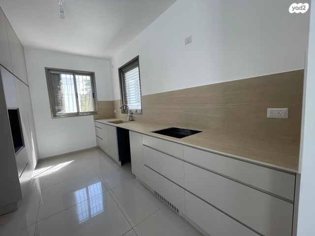 גג/ פנטהאוז, גולן, רמת השרון