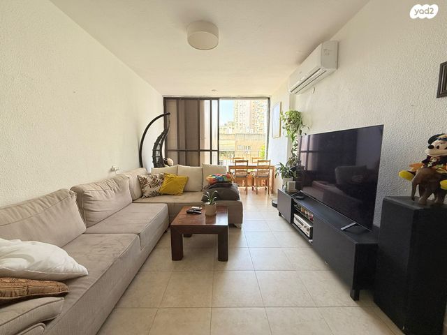 דירה, שדרות הרב לוין, גני מרום, רמת גן