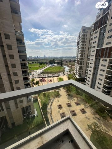 דירה, פרופסור ישעיהו ליבוביץ, תל אביב יפו