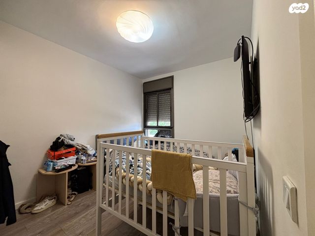 דירה, דבורה ברטונוב, קרית אילון, חולון