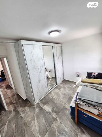 דירה, כובשי החרמון 21, רמת הנשיא, בת ים