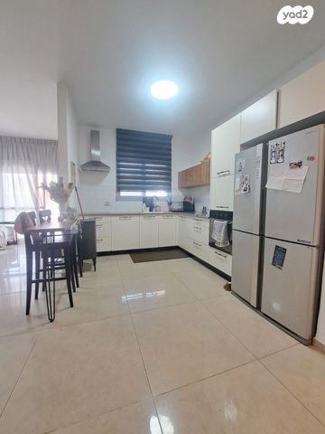 דירת גן, נתיבות